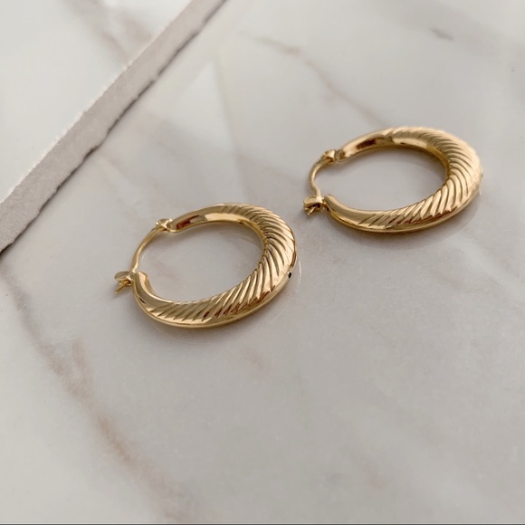 SoldOut11thStreet - Picture 2 of 5